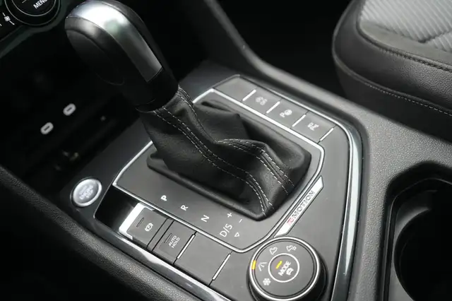 Volkswagen Tiguan Allspace view 17