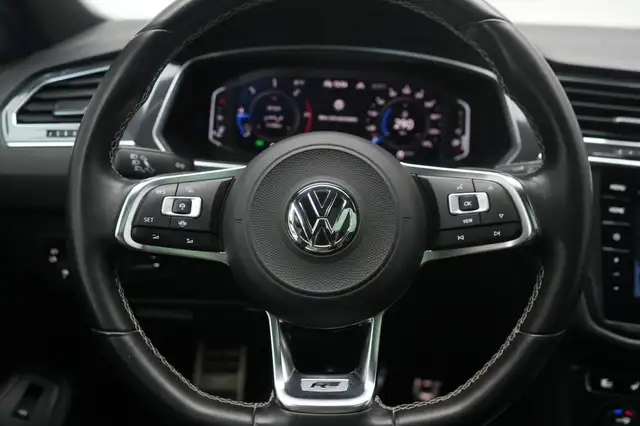 Volkswagen Tiguan Allspace view 20