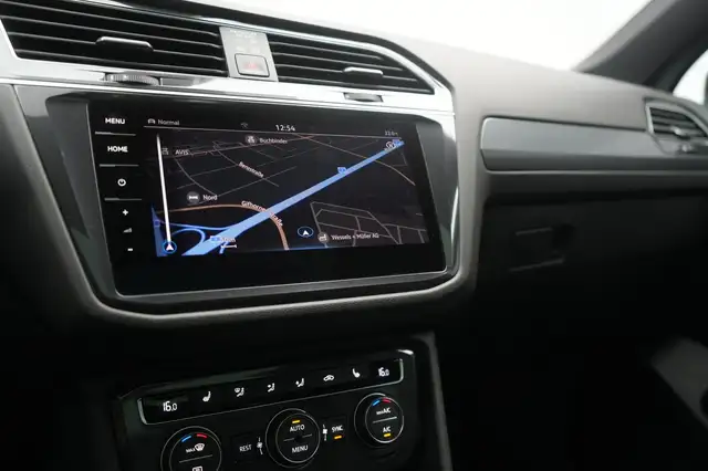 Volkswagen Tiguan Allspace view 26