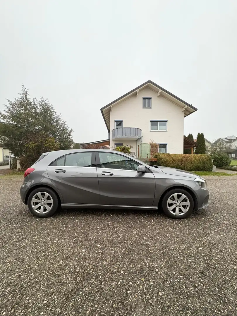 Mercedes-Benz A 200 d 4Matic 7G-DCT - 2