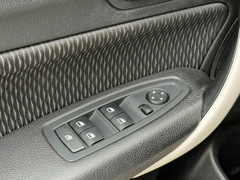 BMW 116 1-serie 116i Limited Series CARPLAY KEYLESS CLIMA — photo 11