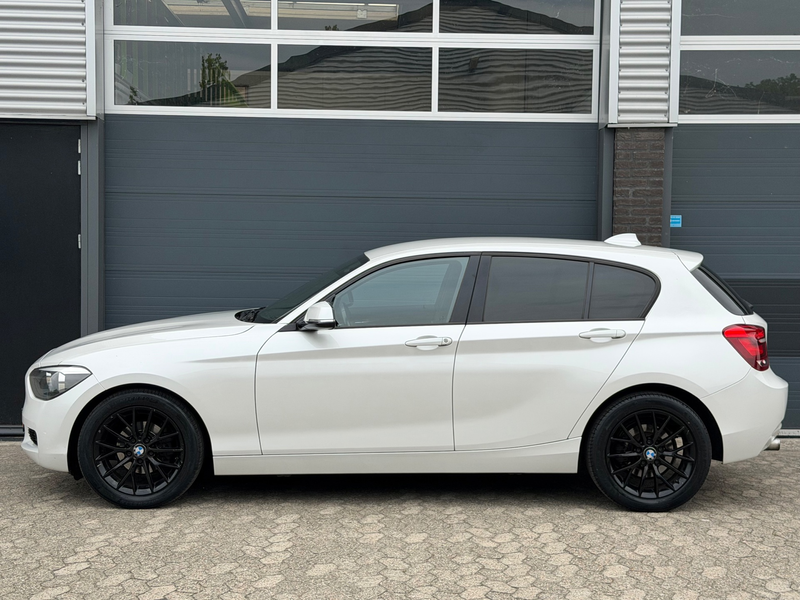 BMW 116 1-serie 116i Limited Series CARPLAY KEYLESS CLIMA — photo 5