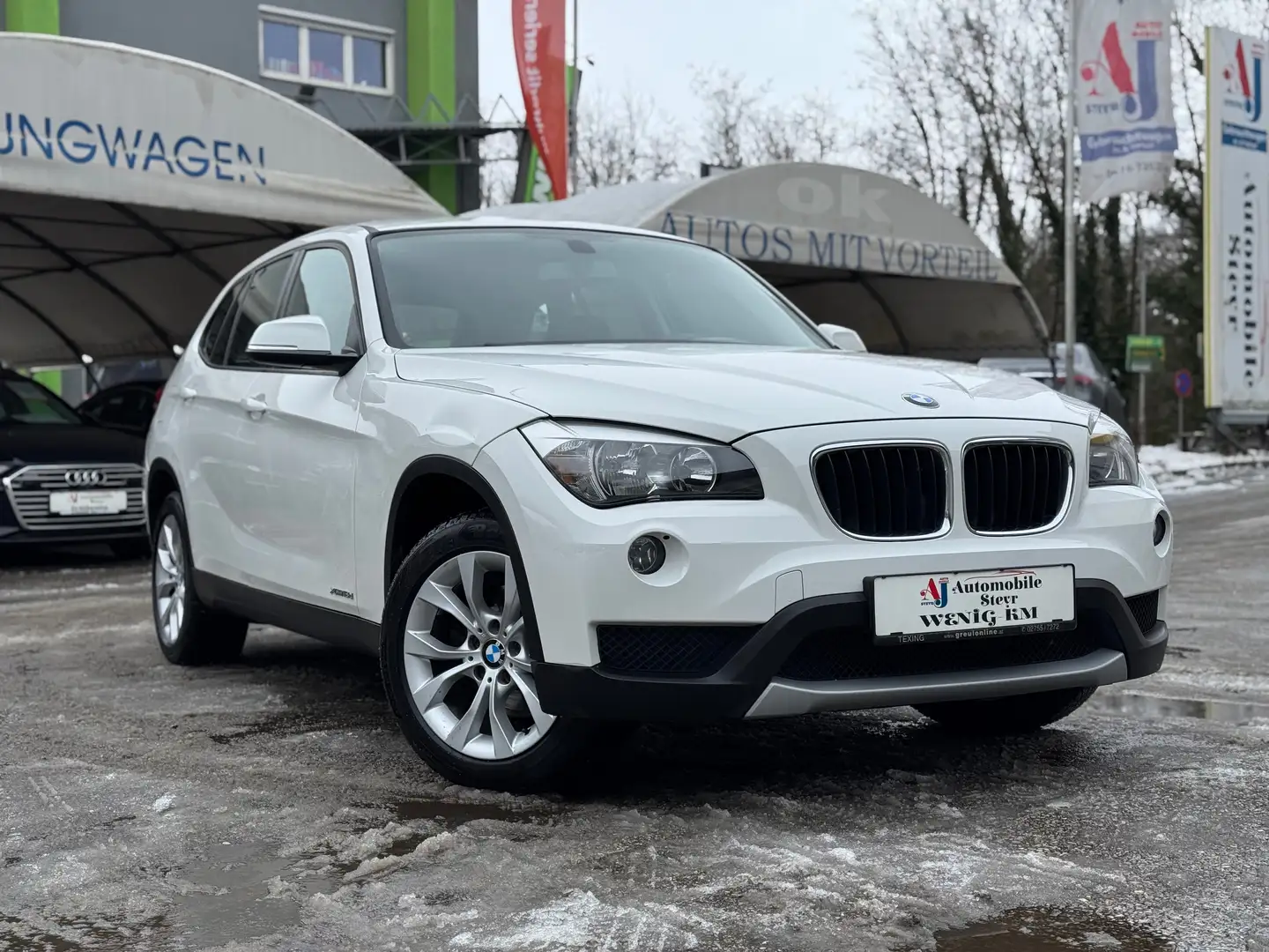 BMW X1 18 d xDrive Weiß - 1