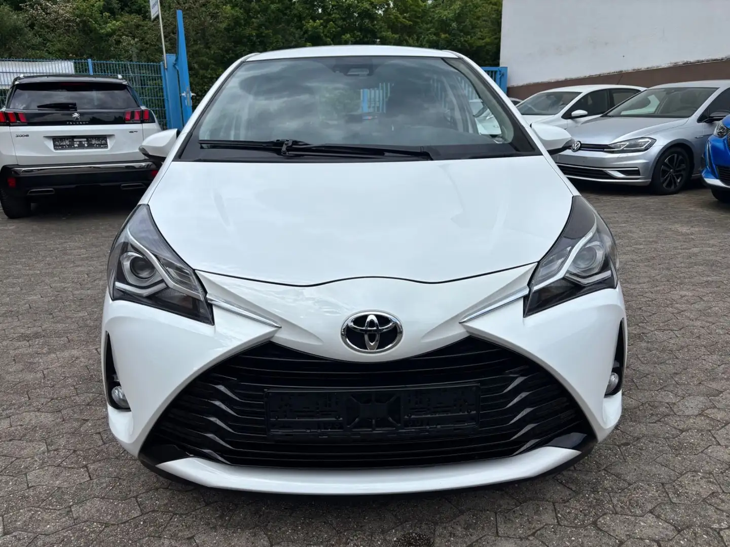 Toyota Yaris Team D Navi/Kamera/Sitzheizung/Alu Weiß - 2
