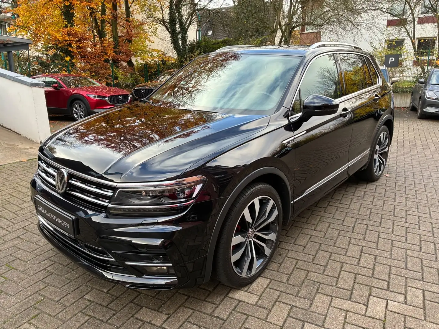 Volkswagen Tiguan Highline BMT R-Line ACC DCC AHK Schwarz - 1