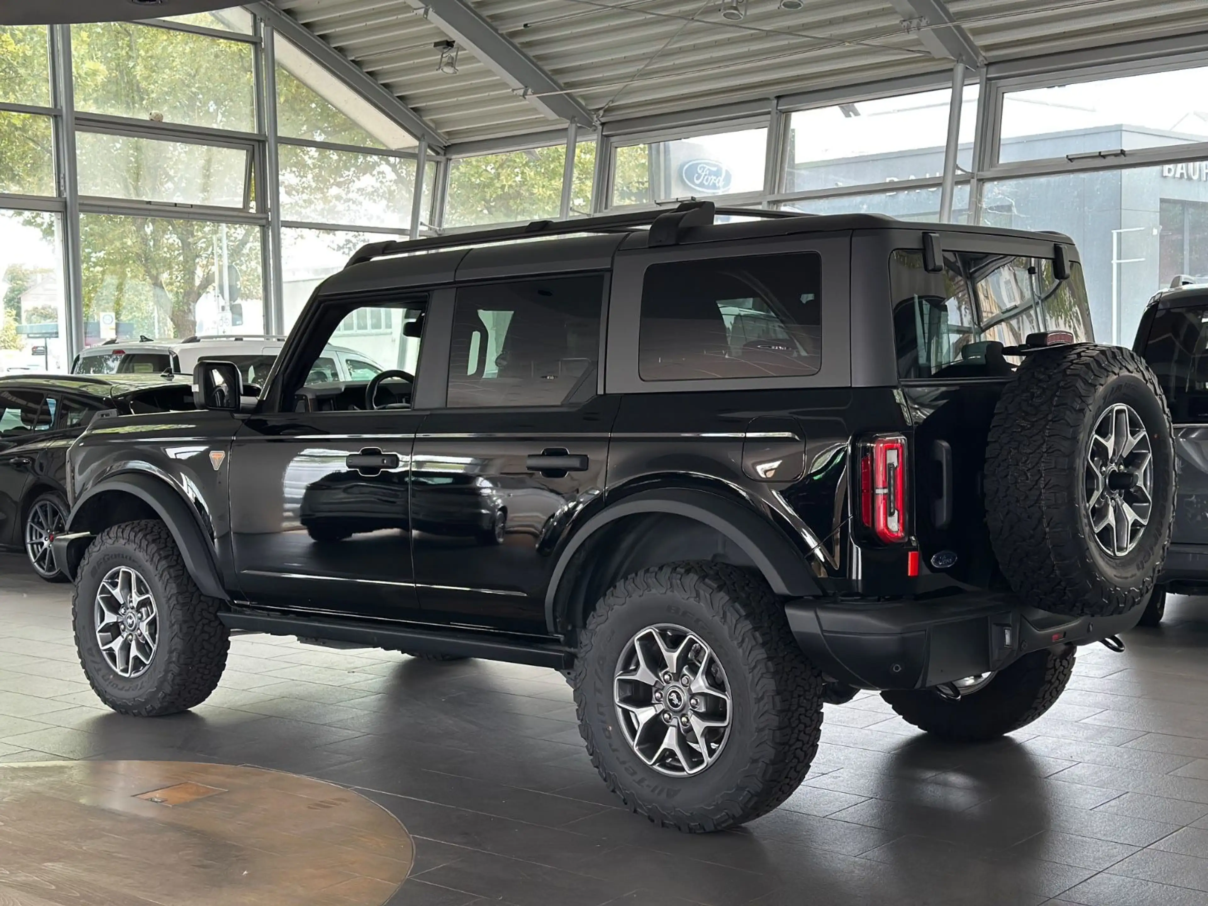 Ford Bronco Badlands e-4WD 2.7 #LED #B&O #ACC #NAVI — photo 4