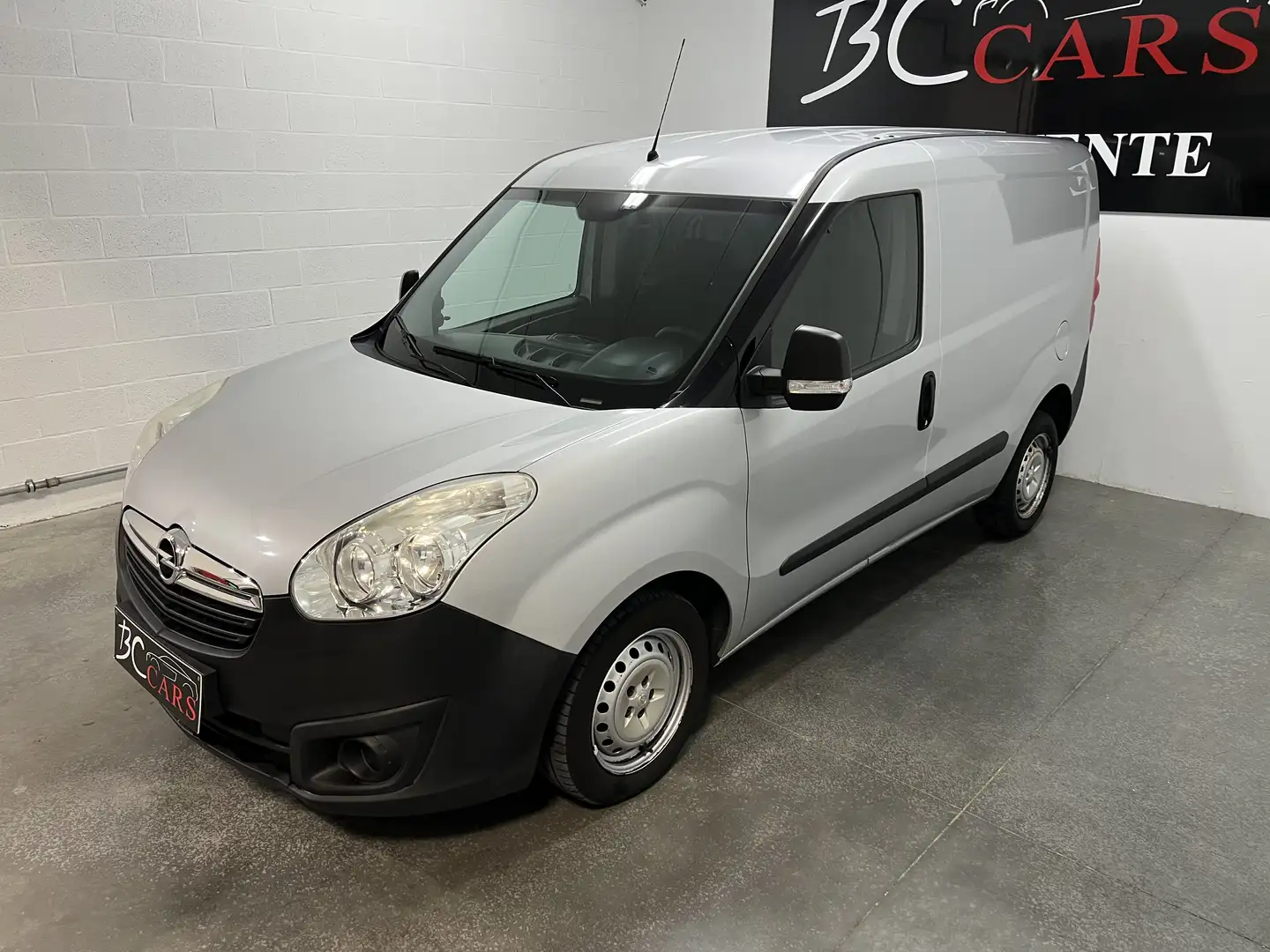 Opel Combo 1.6CDTi UTILITAIRE*GARANTIE*CLIM*1ER PROPRIÉTAIRE - 2