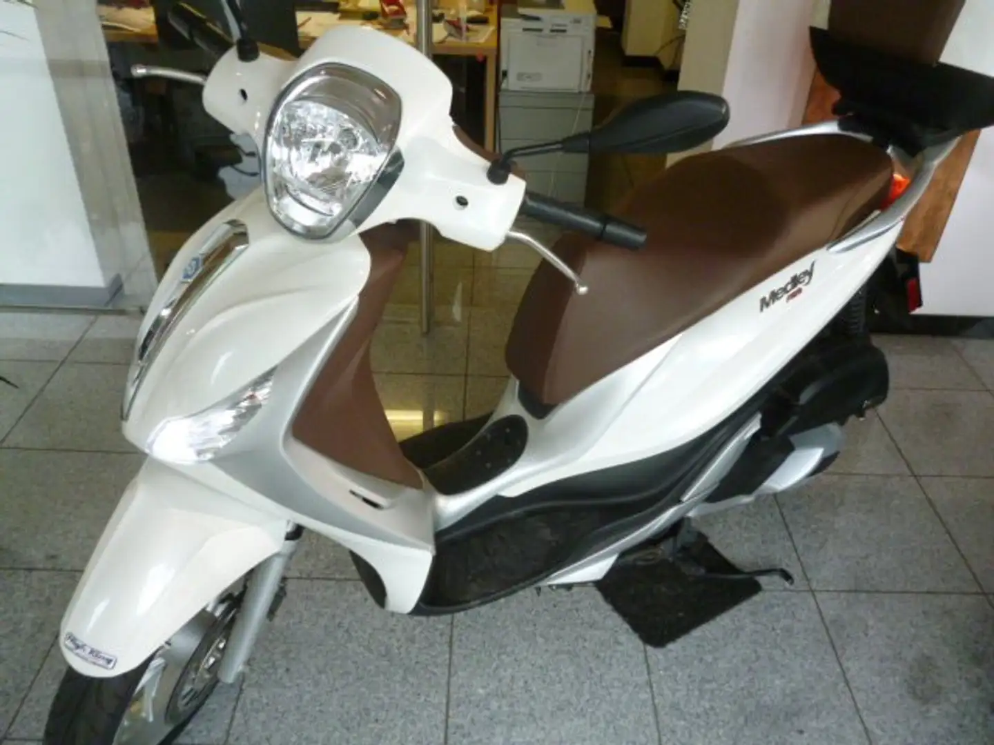 Piaggio Medley 125 X10 ABS/ASR Alb - 2