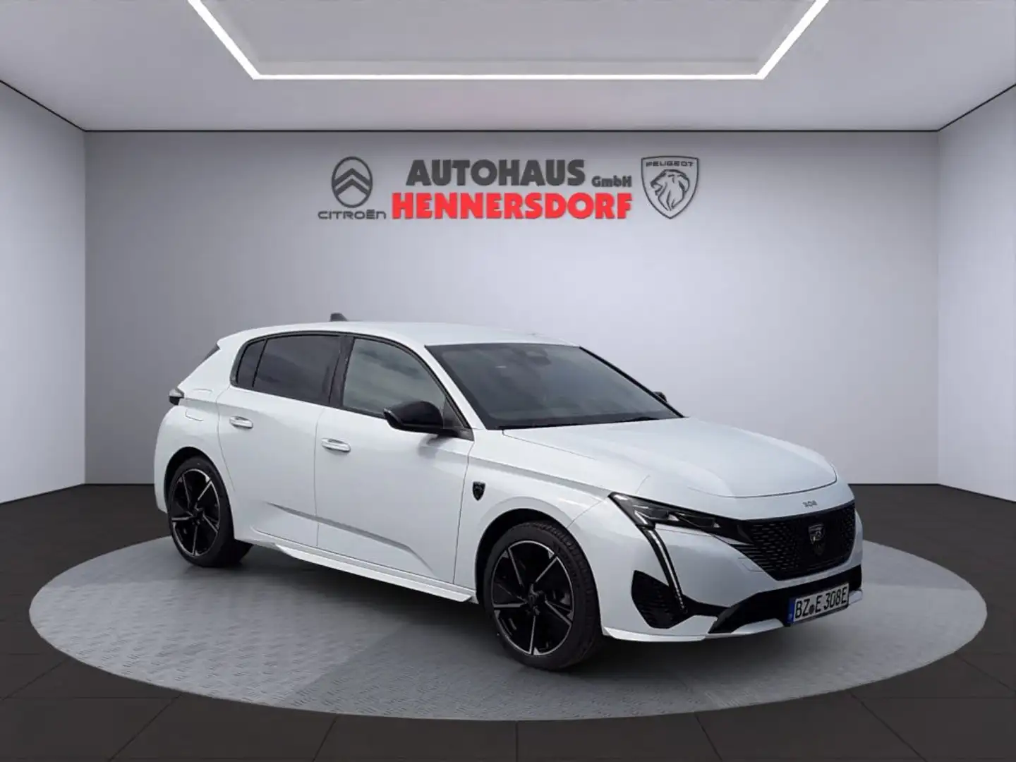 Peugeot 308 Elektro 156 GT (F) Weiß - 2
