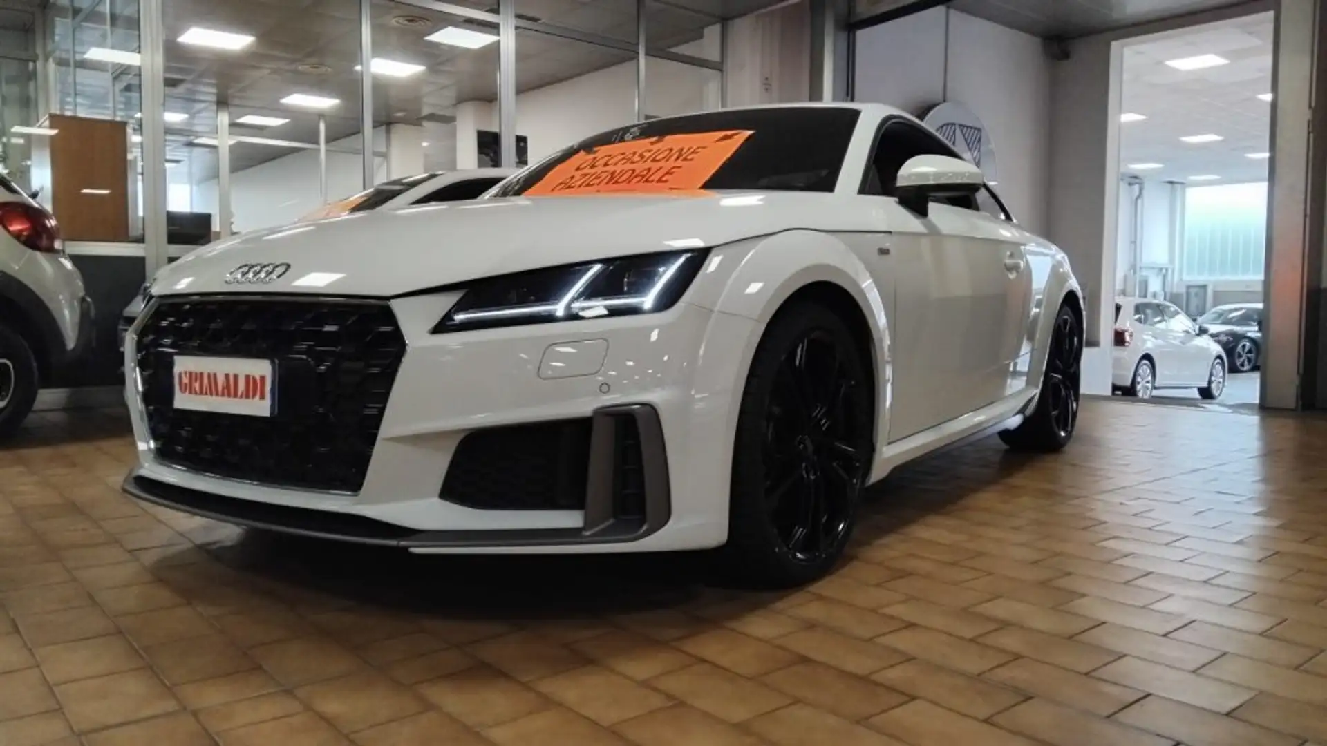 Audi TT Coupé 40 TFSI S tronic Gris - 2