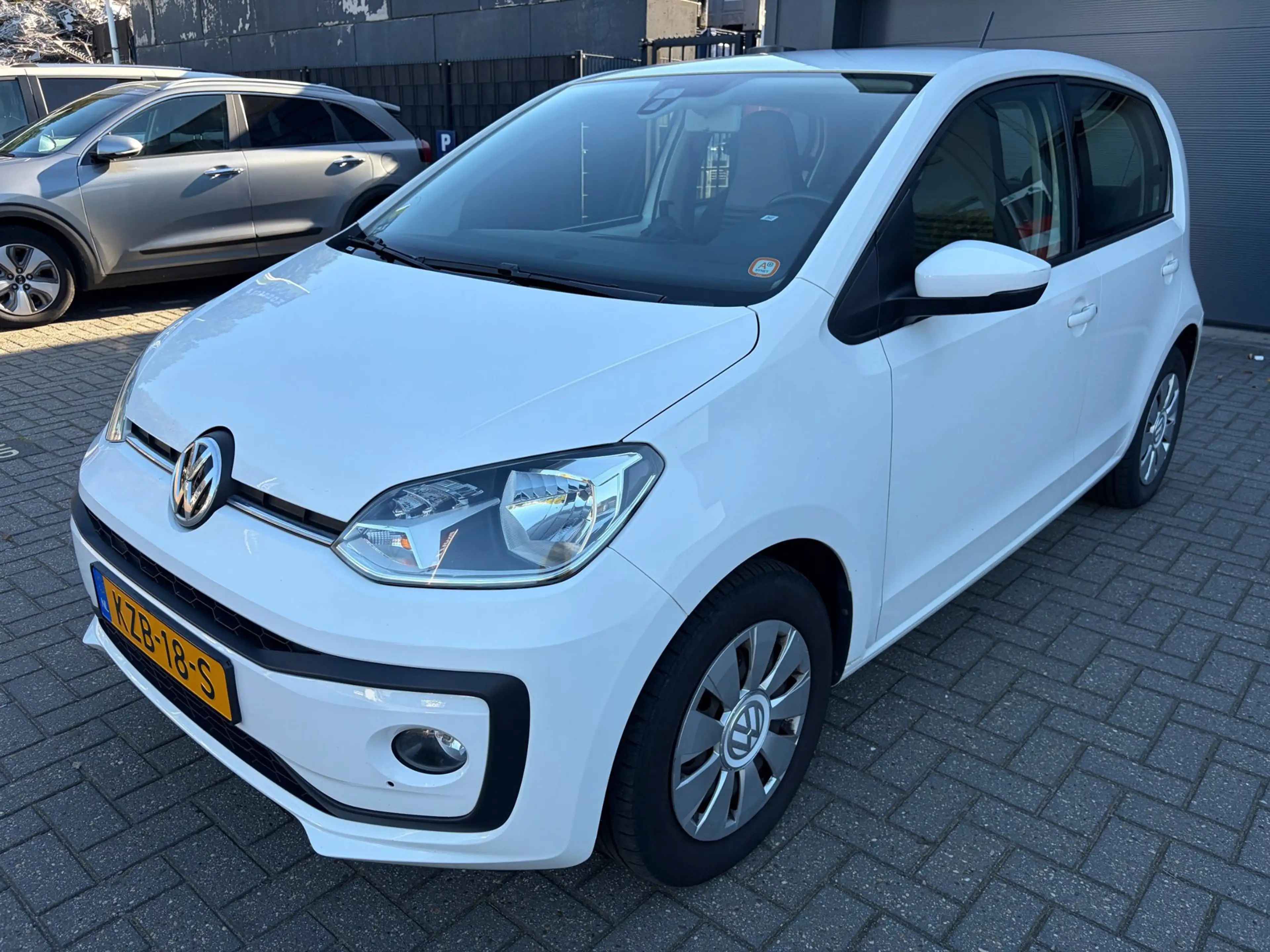 Volkswagen up! 1.0 BMT high up! / Airco / stoelverw. / 5-drs