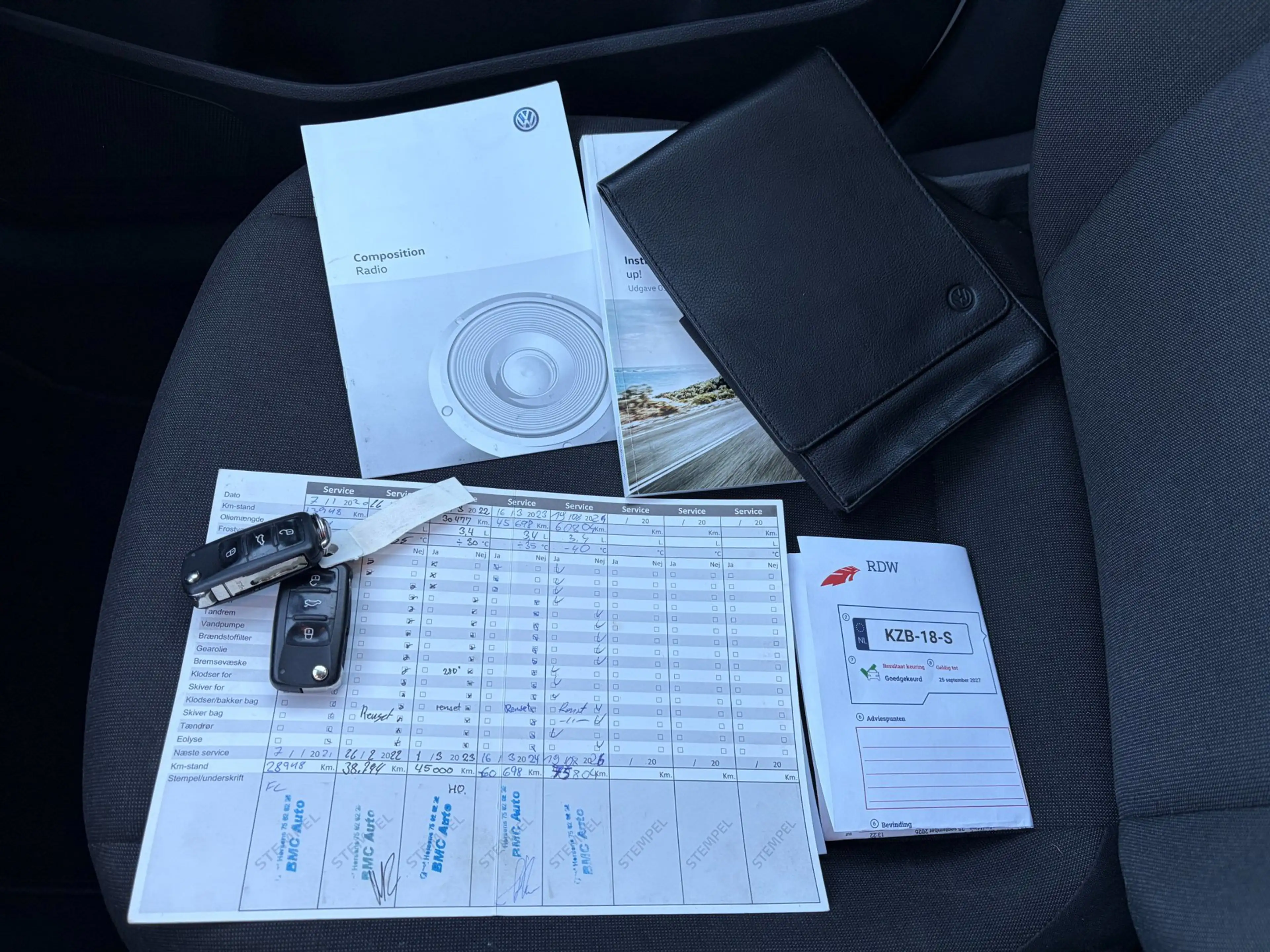 Volkswagen up! 1.0 BMT high up! / Airco / stoelverw. / 5-drs — photo 14