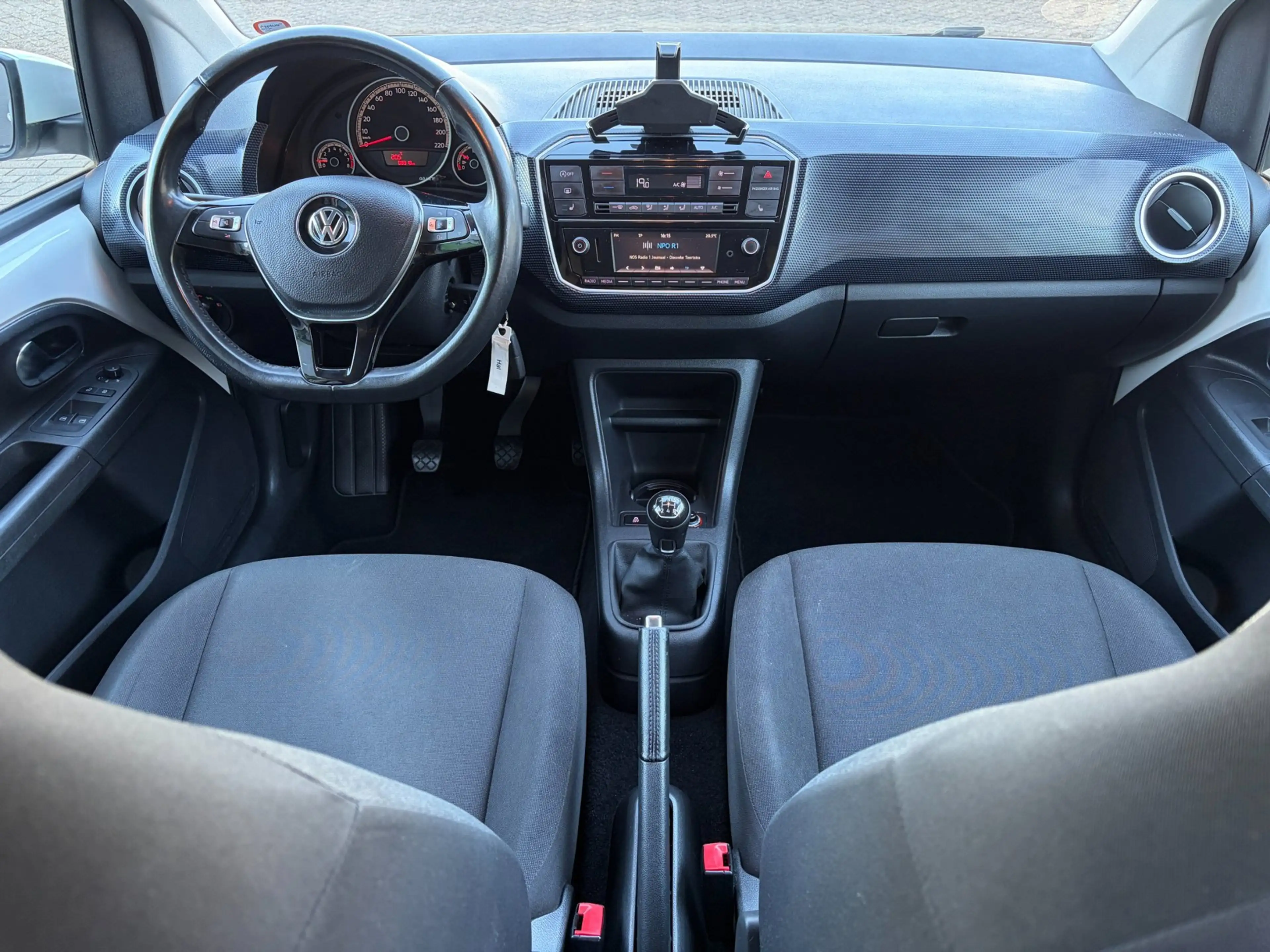 Volkswagen up! 1.0 BMT high up! / Airco / stoelverw. / 5-drs — photo 8