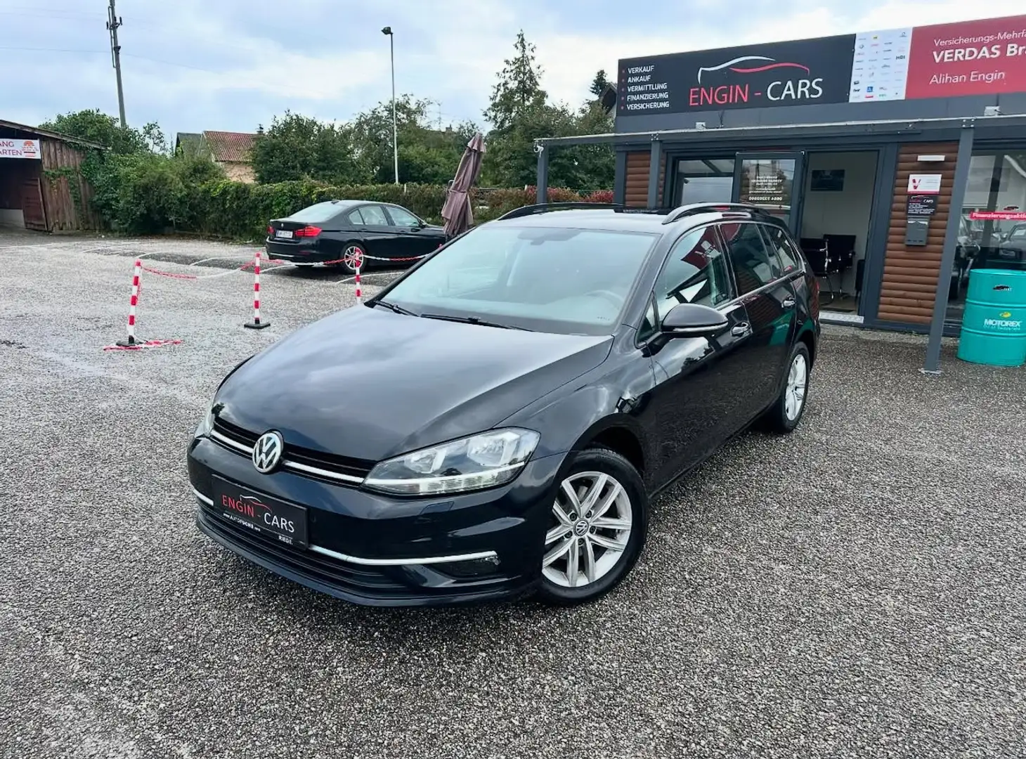 Volkswagen Golf Variant Highline 1,6 TDI DSG Schwarz - 1