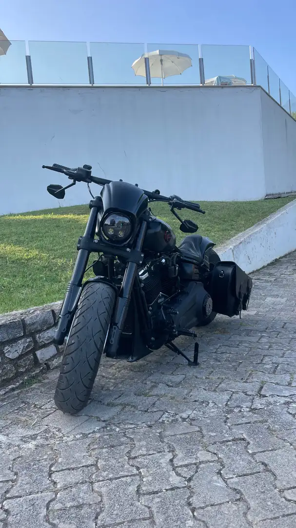 Harley-Davidson Fat Bob FXFBS 114 Černá - 1