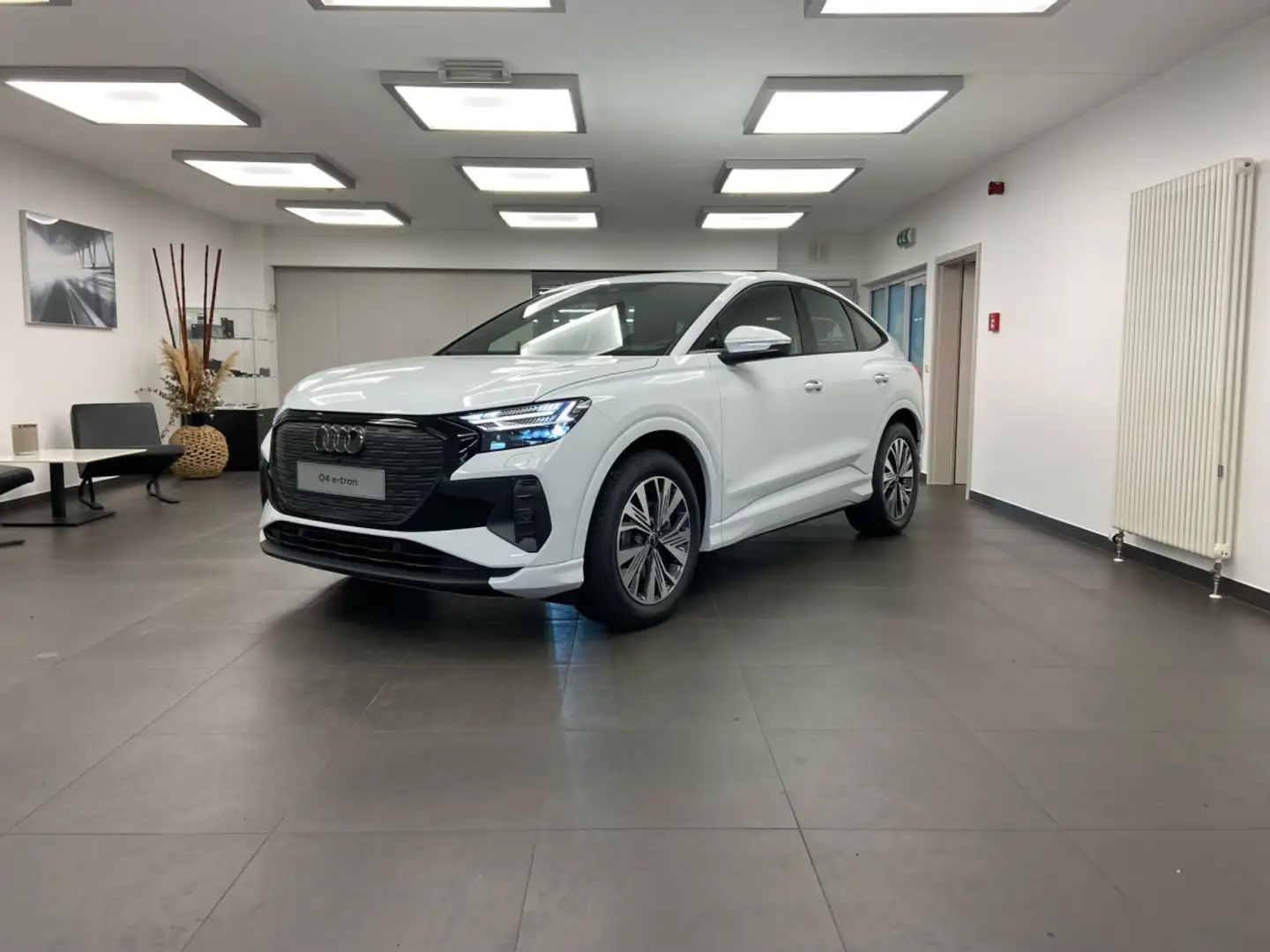 Audi Q4 e-tron 45 e-tron Sportback Blanc - 1