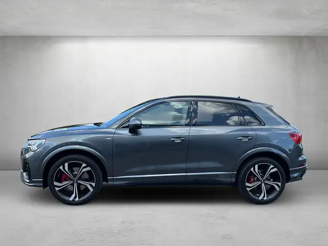Audi Q3 view 2
