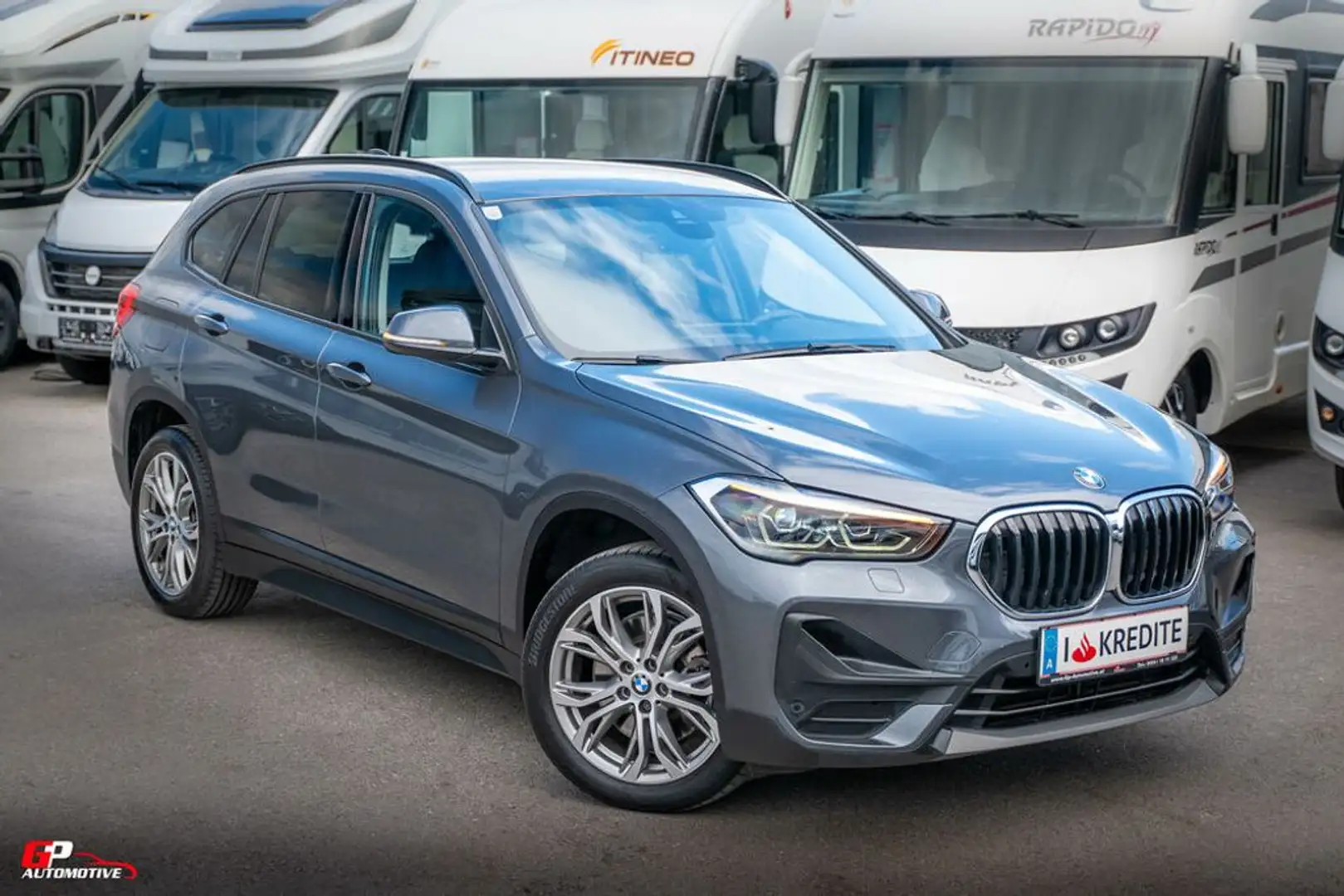 BMW X1 20d Advantage Grau - 2