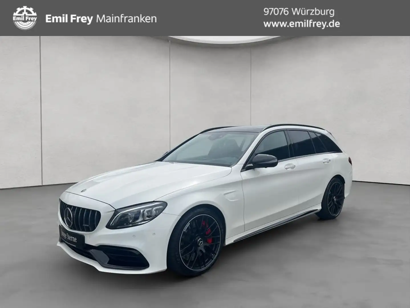 Mercedes-Benz C 63 AMG C-Klasse White - 1