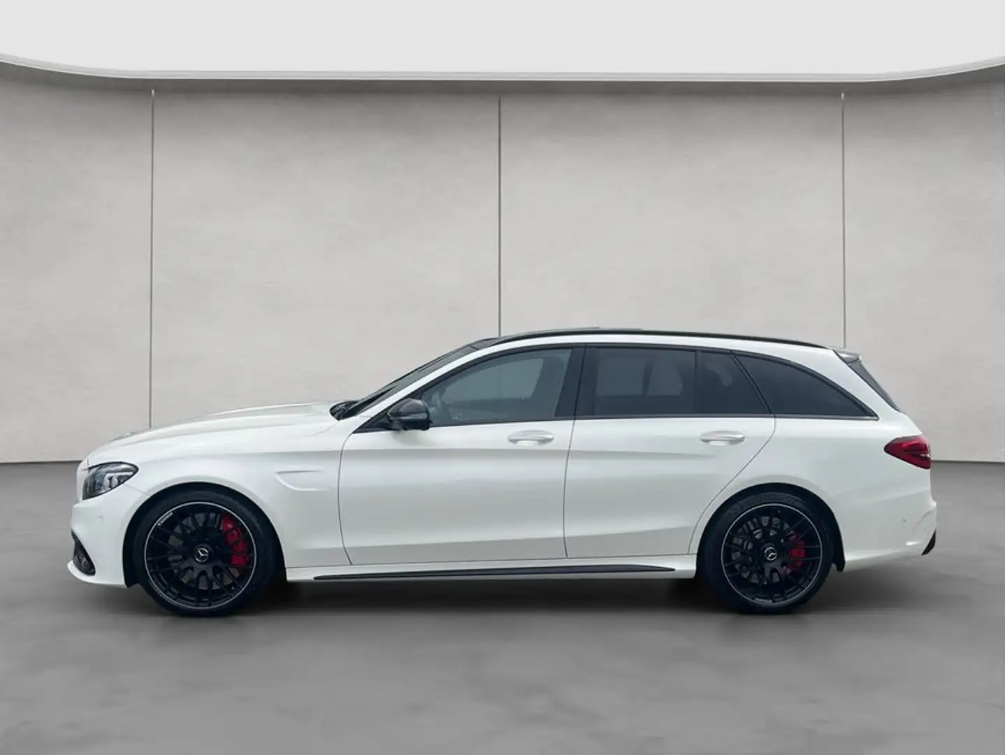 Mercedes-Benz C 63 AMG C-Klasse White - 2