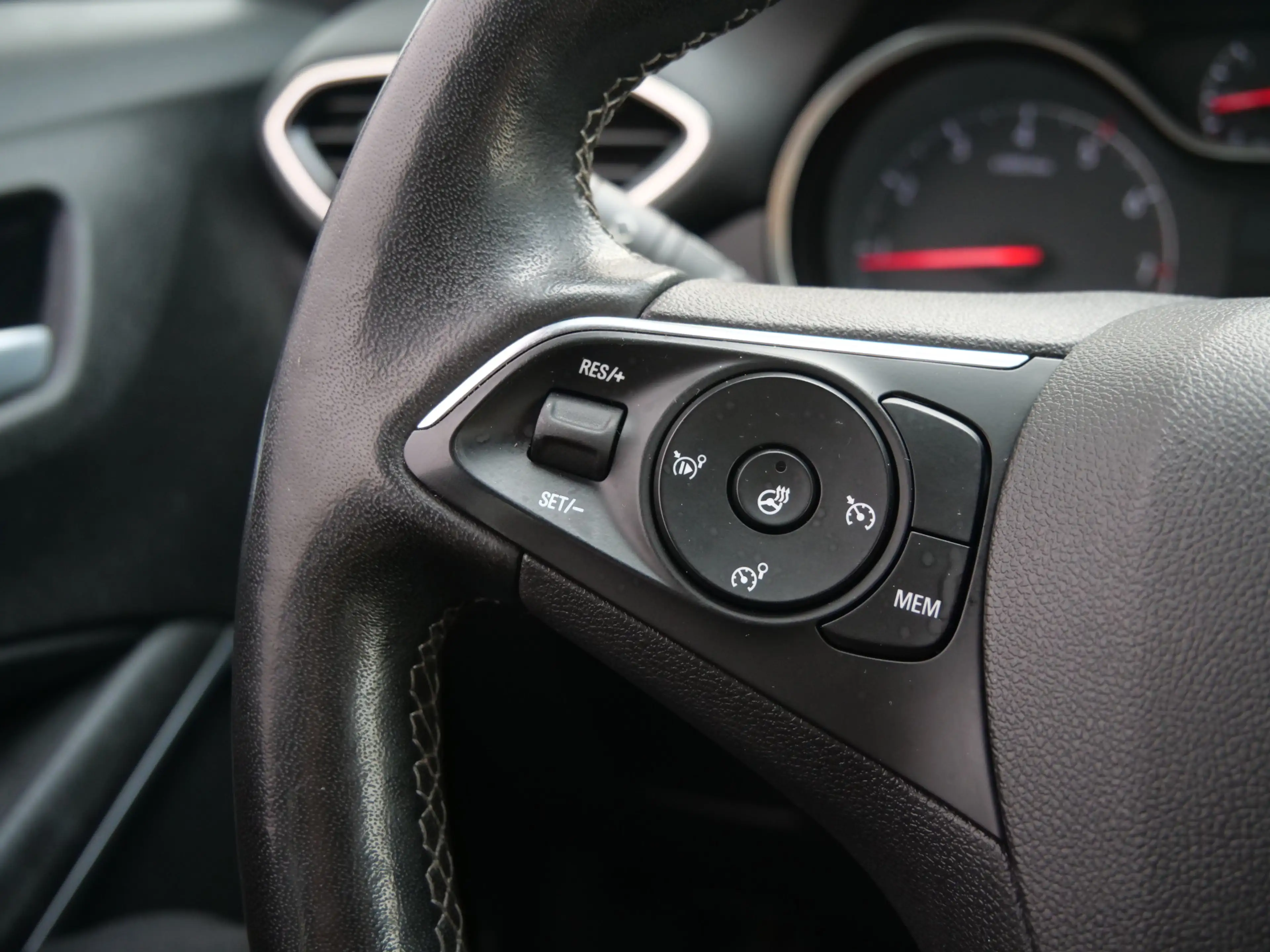 Opel Crossland 1.2 Turbo Elegance 110 Pk Navi / DAB / Apple Carpl — photo 18