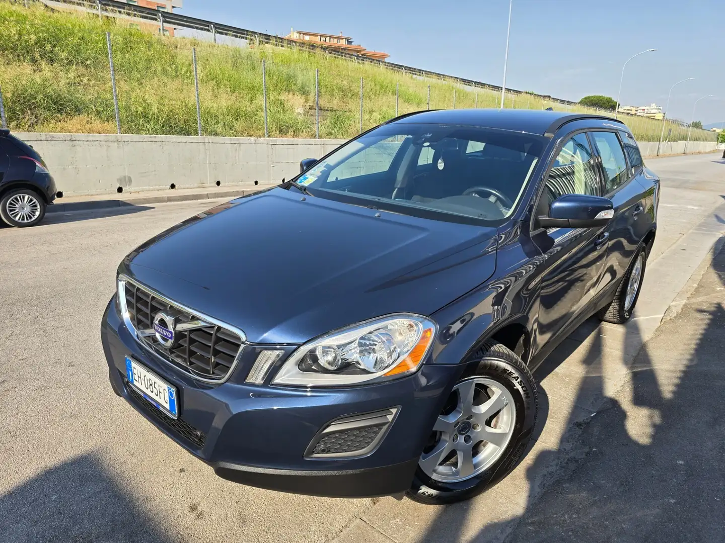 Volvo XC60 Volvo XC 60 XC60 D5 AWD Geartronic R-design Bleu - 2
