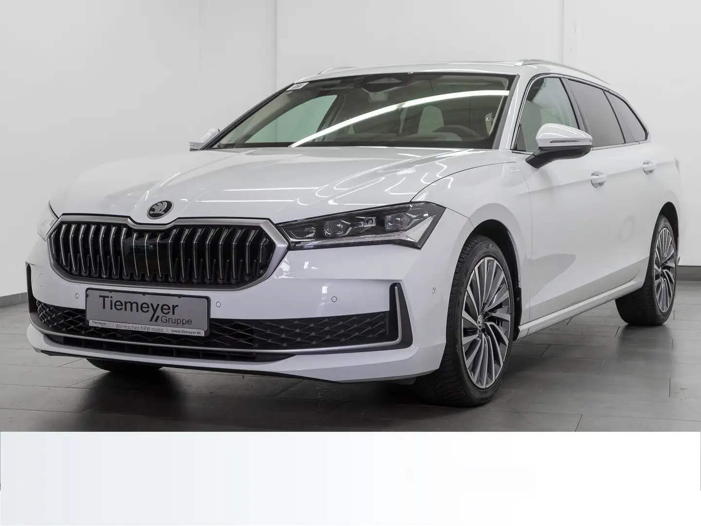 Skoda Superb Combi 1.5 eTSI DSG L+K LEDER PANO AHK Weiß - 2