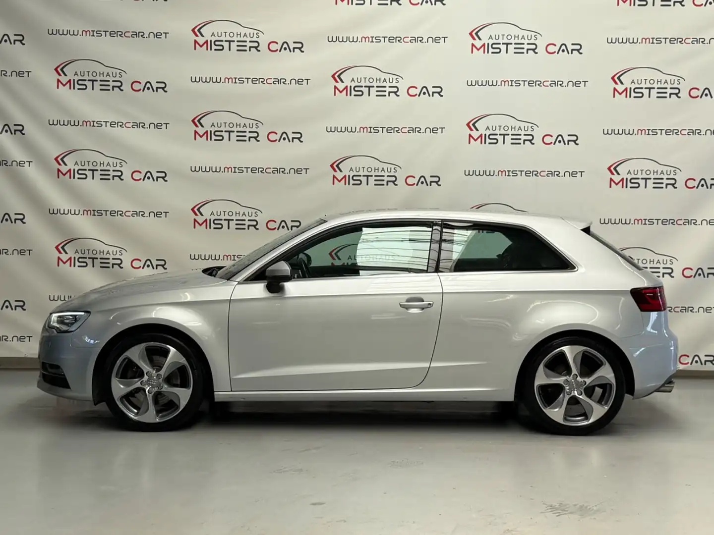 Audi A3 Ambition quattro S Tronic Leder/Xenon/WR/18 Silber - 2