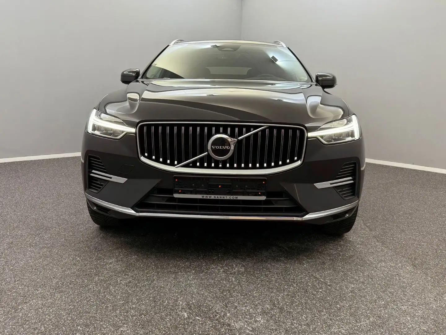 Volvo XC60 T6 ESSENT*PANO*SITZKLIM*STD-HZG*LED*WIDE Grau - 2