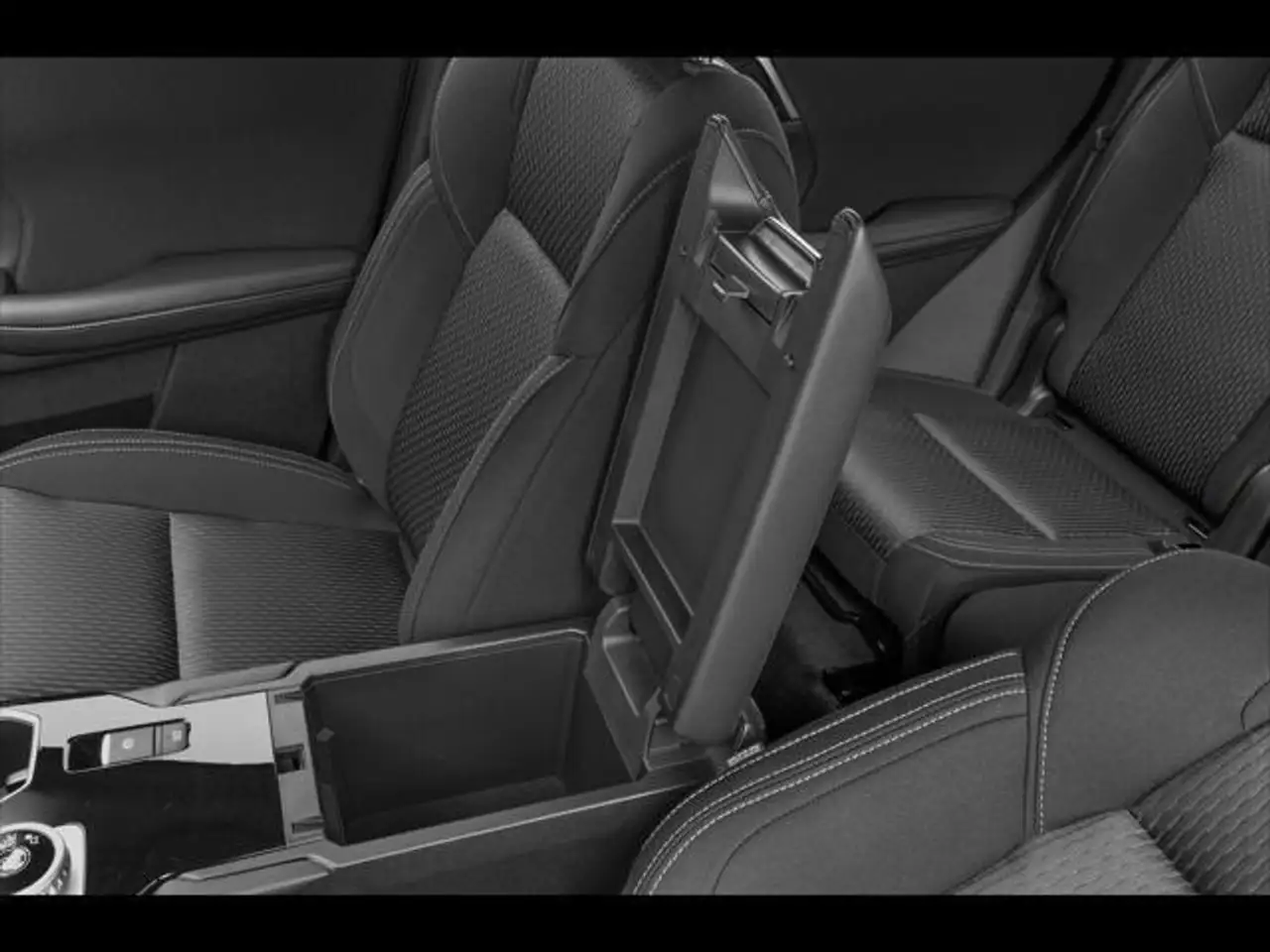Mitsubishi Outlander снимка Mitsubishi Outlander