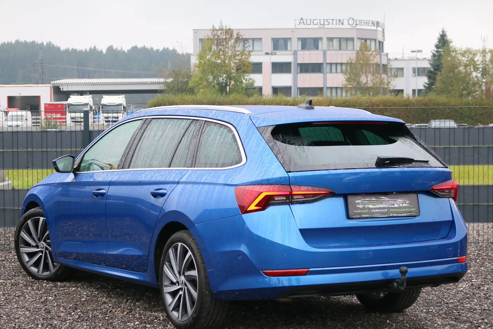 Skoda Octavia 2,0 TDI DSG*TRAUM AUSSTATTUNG Bleu - 2