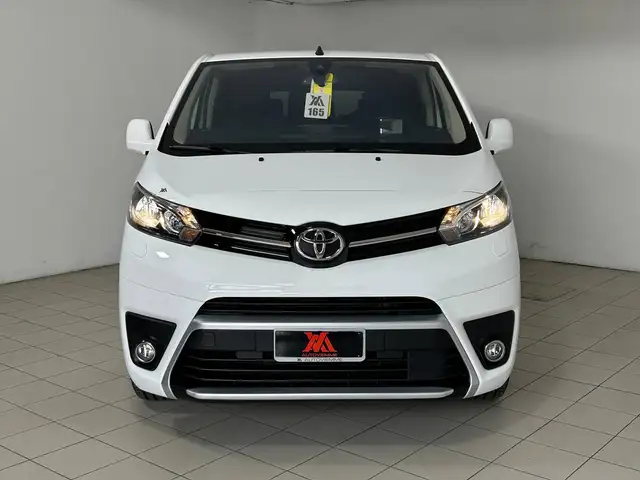 Toyota Proace view 3