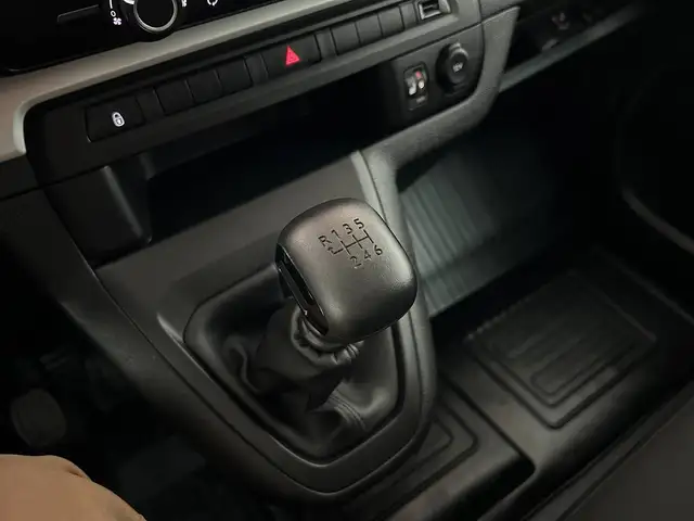 Toyota Proace view 14
