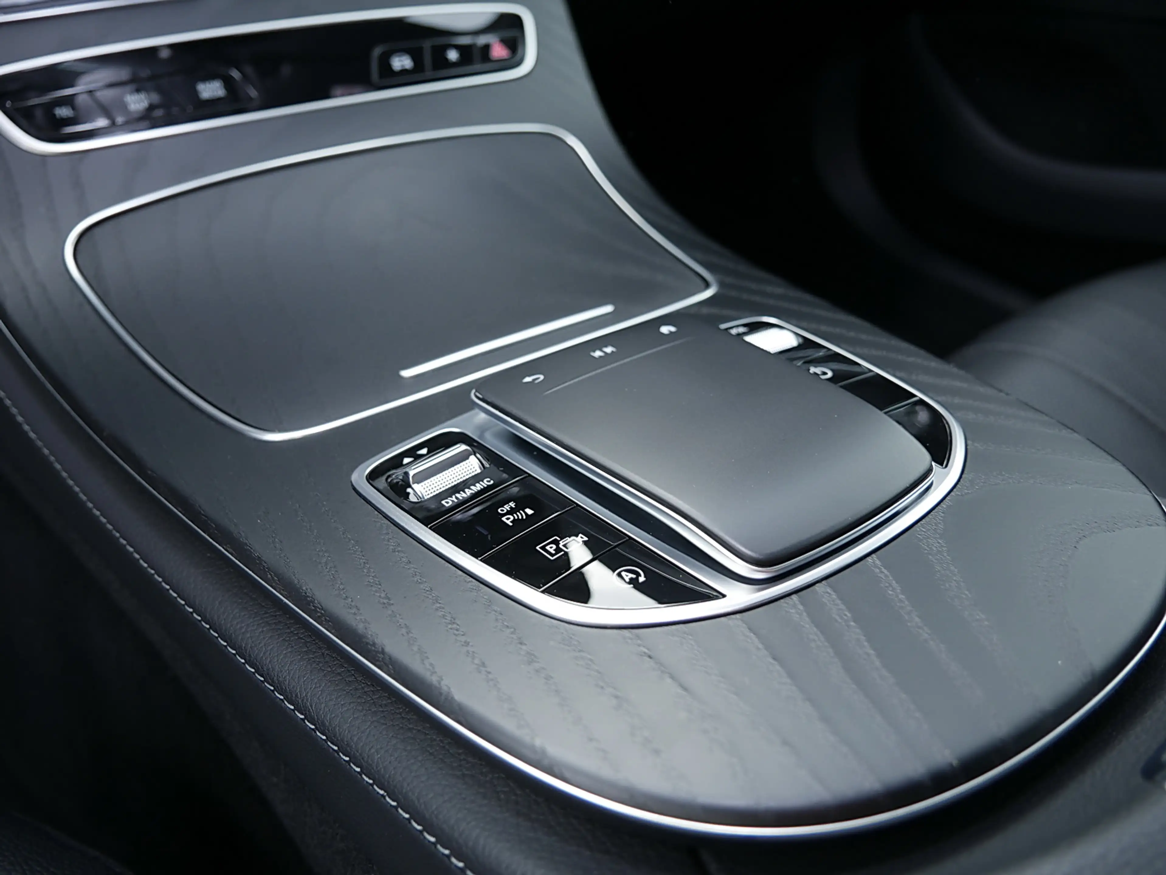 Mercedes-Benz CLS 450 4MATIC AMG MBUX Burm Ambiente Fahrassist — photo 11