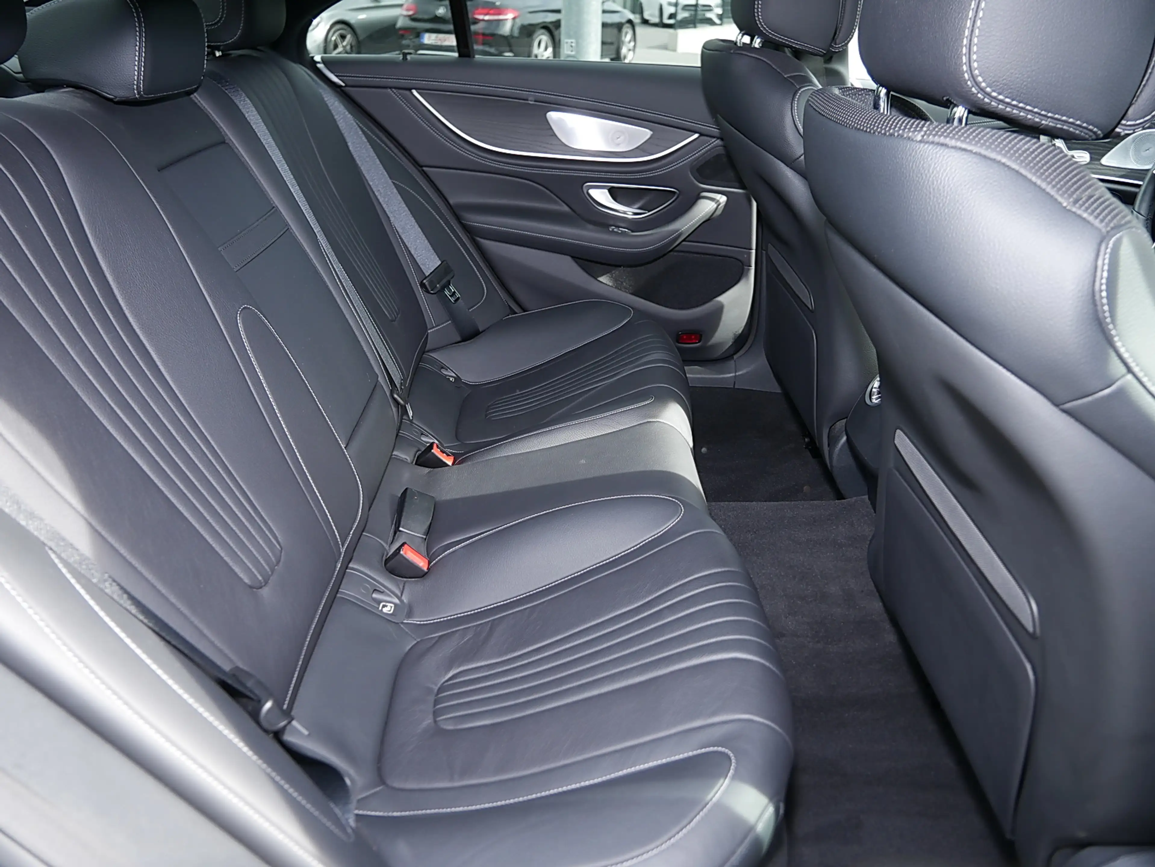 Mercedes-Benz CLS 450 4MATIC AMG MBUX Burm Ambiente Fahrassist — photo 7