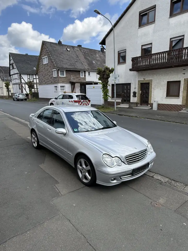 Mercedes-Benz C 200