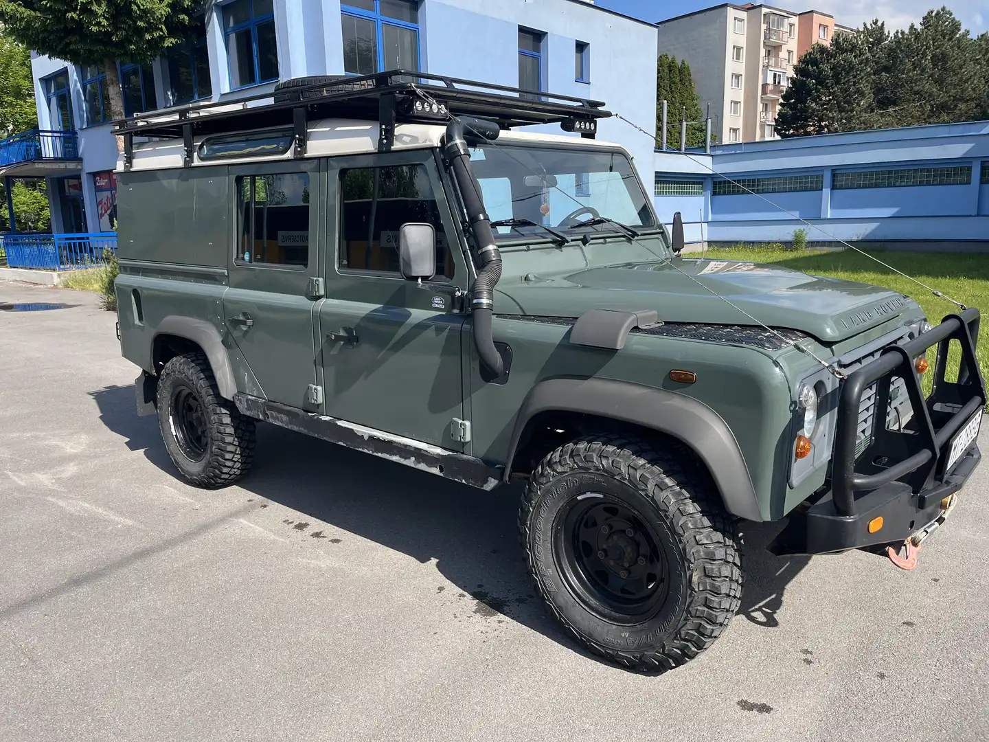Land Rover Defender 110 Station Wagon E - 2
