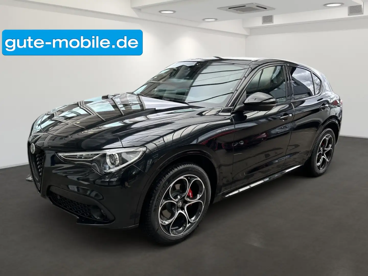 Alfa Romeo Stelvio Veloce 2.2 Diesel Allrad Automatik|Pano Schwarz - 1