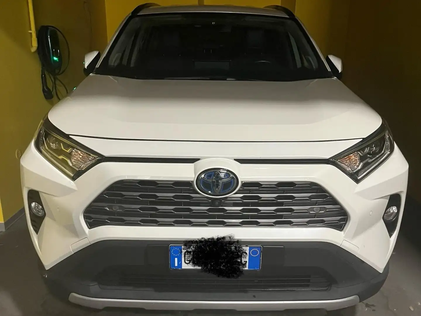 Toyota RAV 4 Rav4 2.5 vvt-ie h Lounge awd-i 2021 Bianco - 2