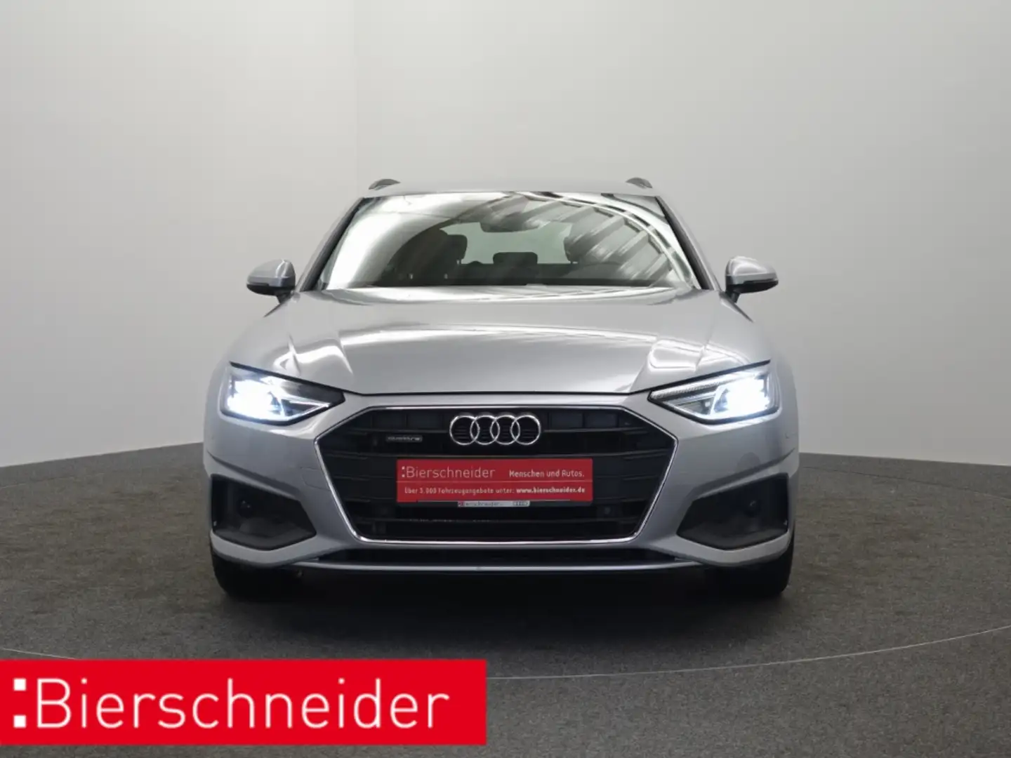 Audi A4 Avant 40 TDI qu. S tronic NAVI PDC 17 GRA DAB Plateado - 2