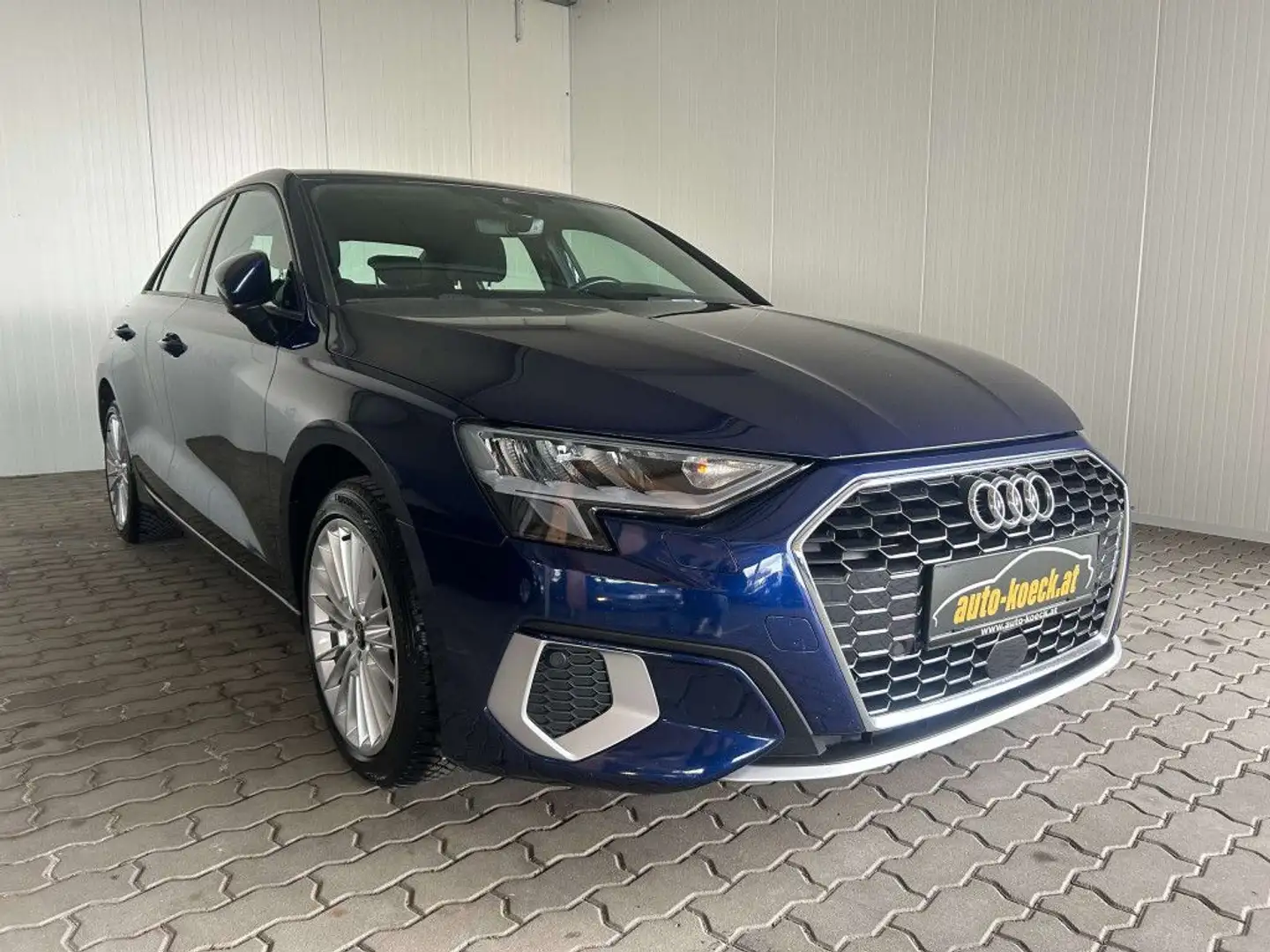 Audi A3 35 TDI advanced Blau - 1