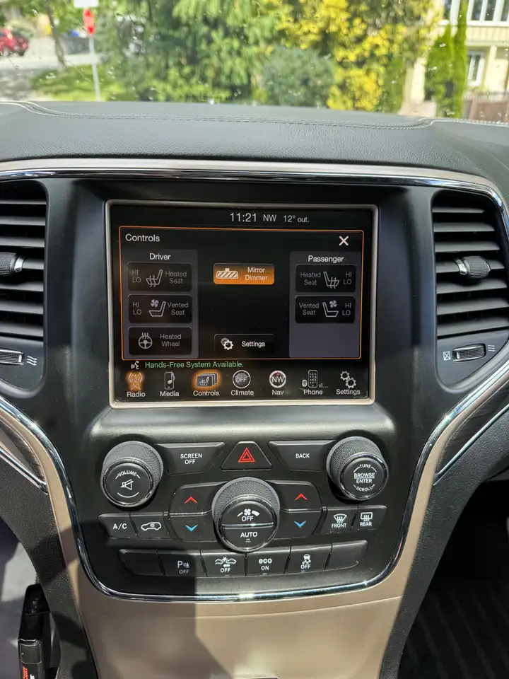 Jeep Grand Cherokee photo Jeep Grand Cherokee