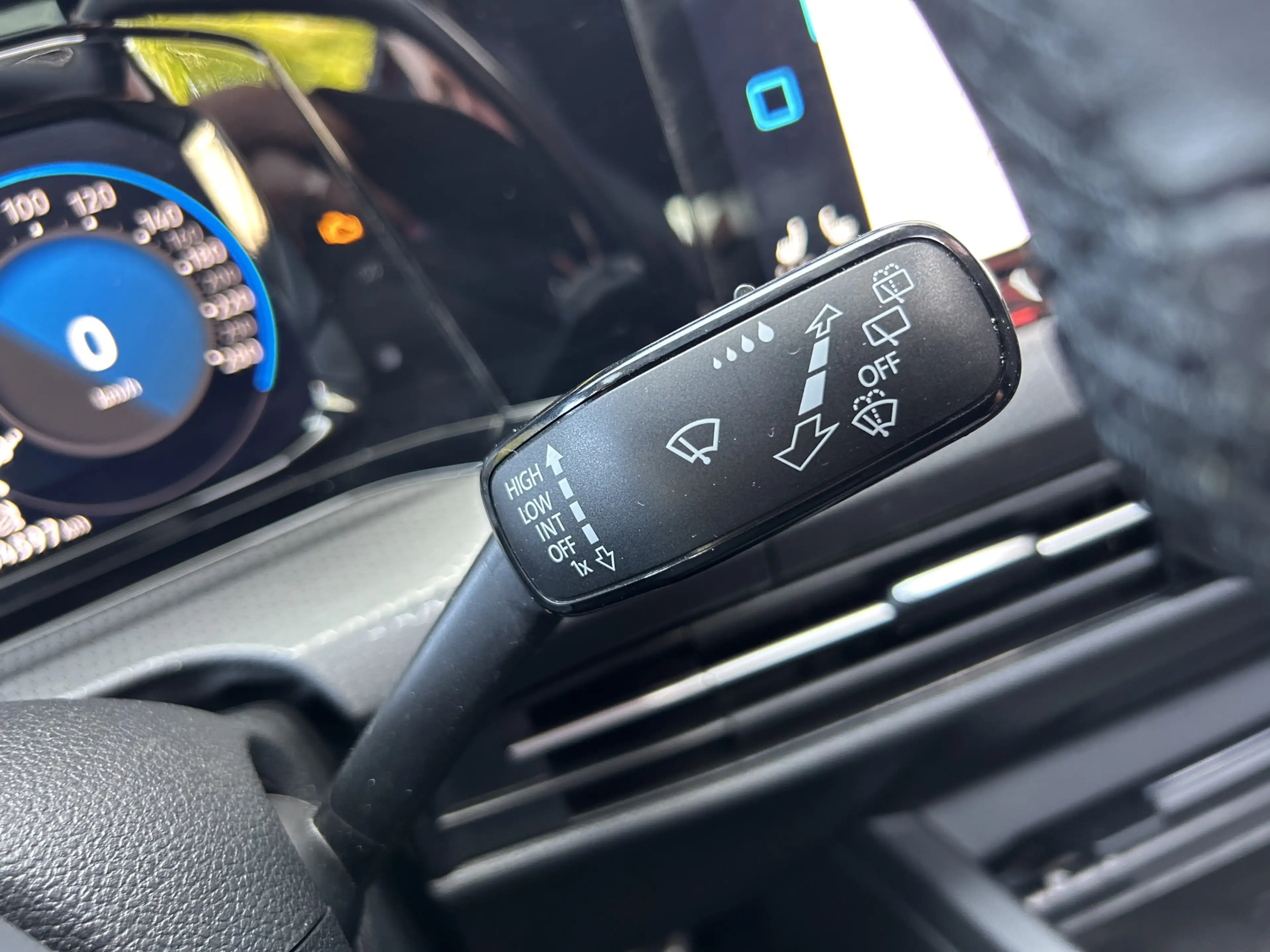 Volkswagen Golf GTI 2.0 TSI // FULL LED // SCHUIF/KANTELDAK // CAMERA — photo 13