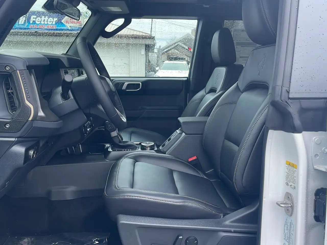 Ford Bronco снимка Ford Bronco