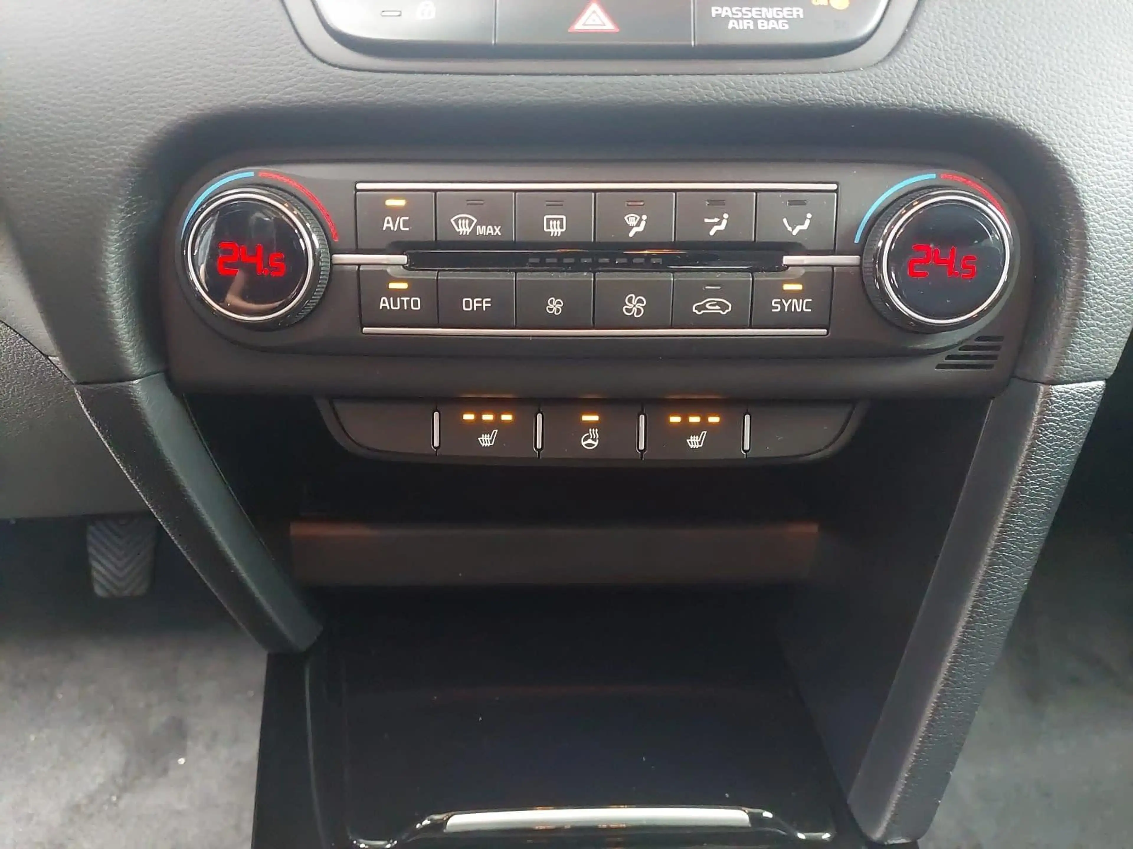 Kia XCeed XCEED 1.5 T-GDI VISION NAVI LED KLIMAAUTO — photo 12