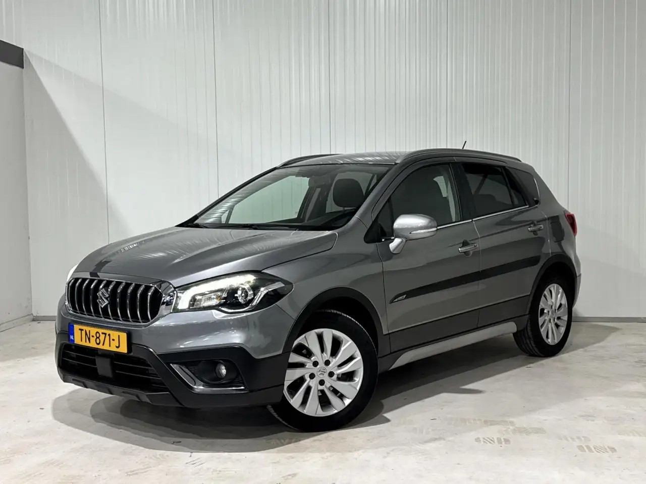 Suzuki S-Cross