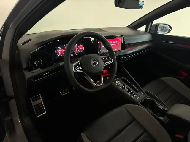 Volkswagen Golf view 2