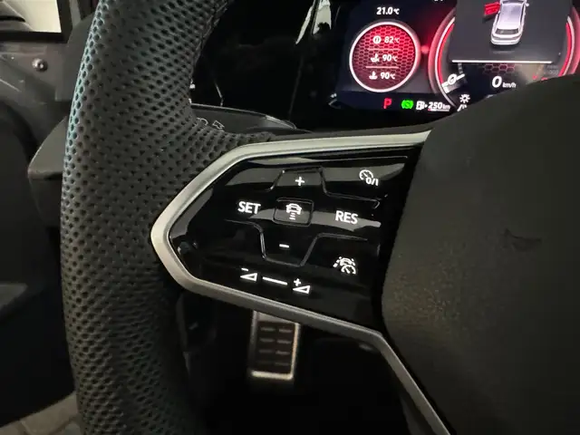 Volkswagen Golf view 11
