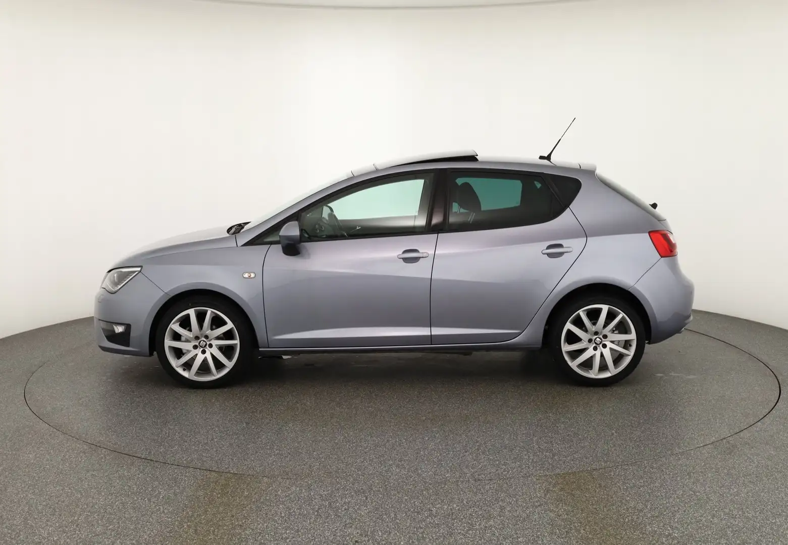 SEAT Ibiza 1.2 TSI FR Navi Sitzheizung Panorama Silber - 2