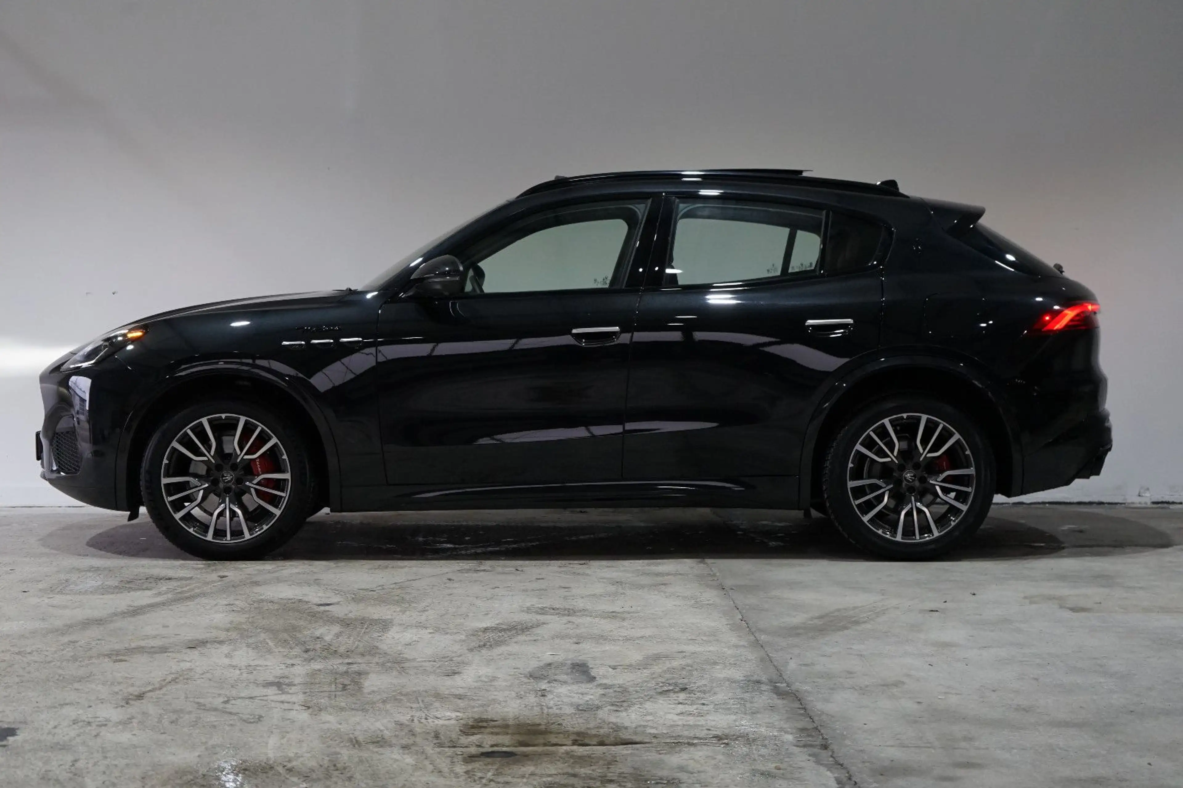 Maserati Grecale Modena 4WD*PANO*360°*S&F*HuD*ACC* — photo 10